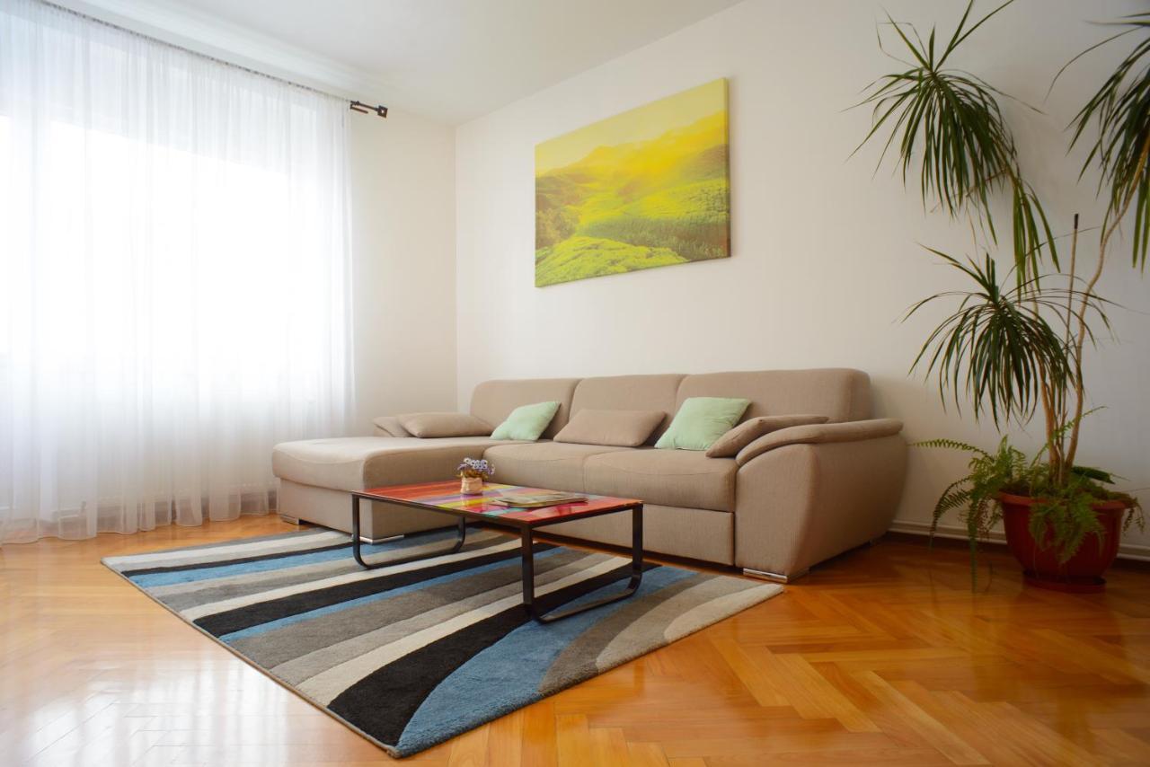 Sunshine Apartment Braşov Dış mekan fotoğraf